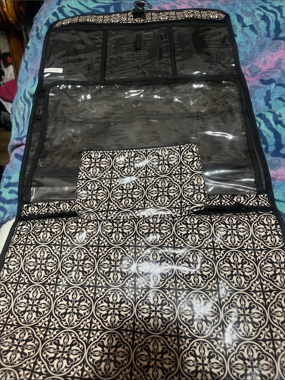 Hanging Travel Organizer with Black & Cream Medallion Print